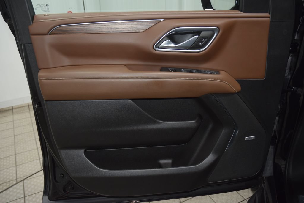 Used 2023 Chevrolet Tahoe High Country AWD/4WD image 47