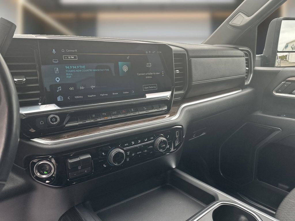 Used 2025 Chevrolet Silverado 2500 LT w/ Trail Boss Package image 9