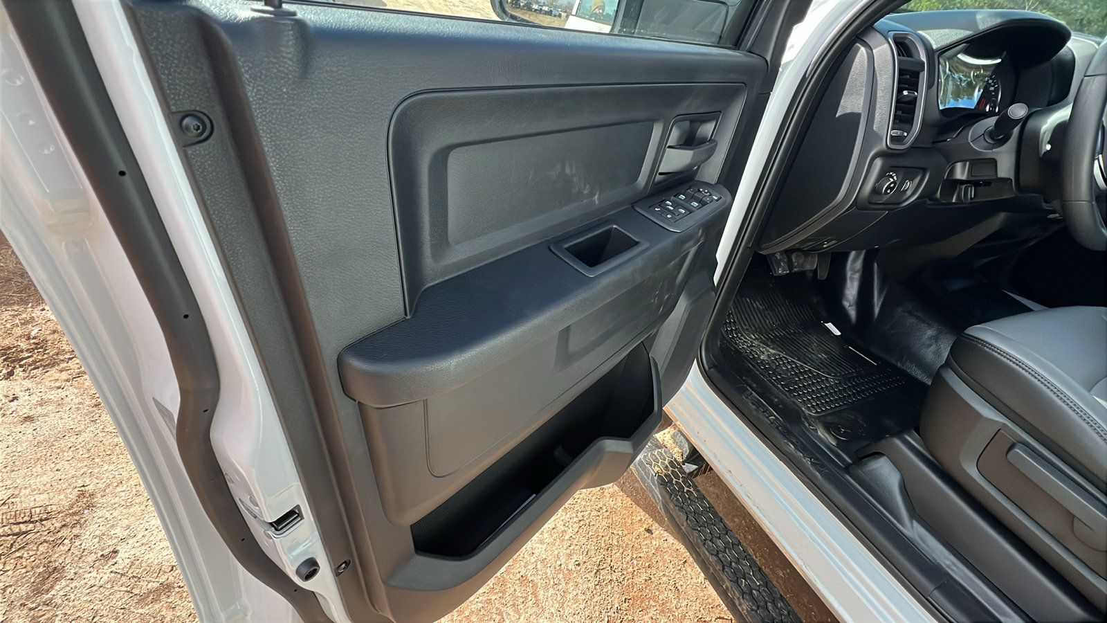 New 2026 RAM 2500 Tradesman AWD/4WD image 14