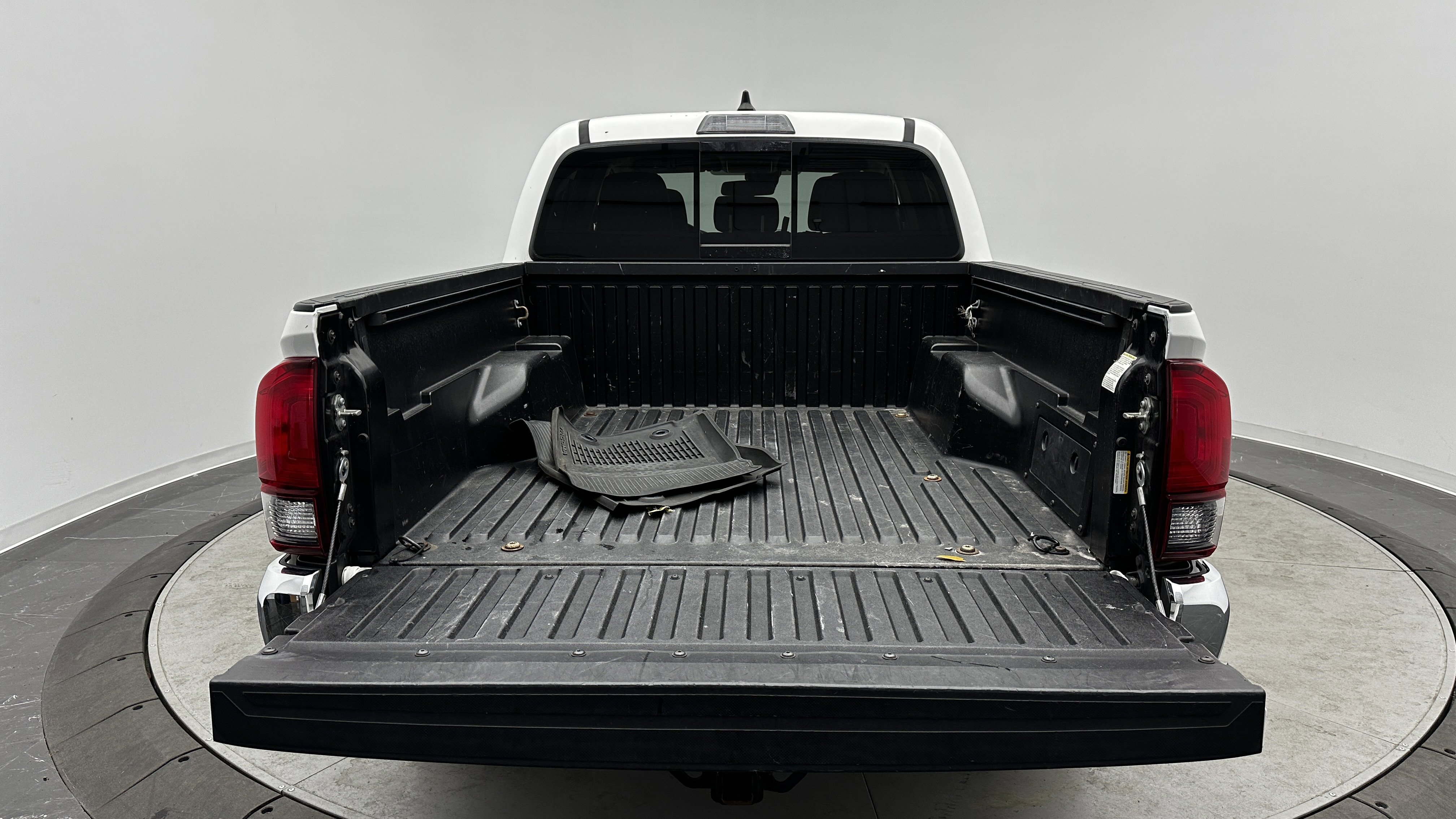 Used 2021 Toyota Tacoma SR5 image 28