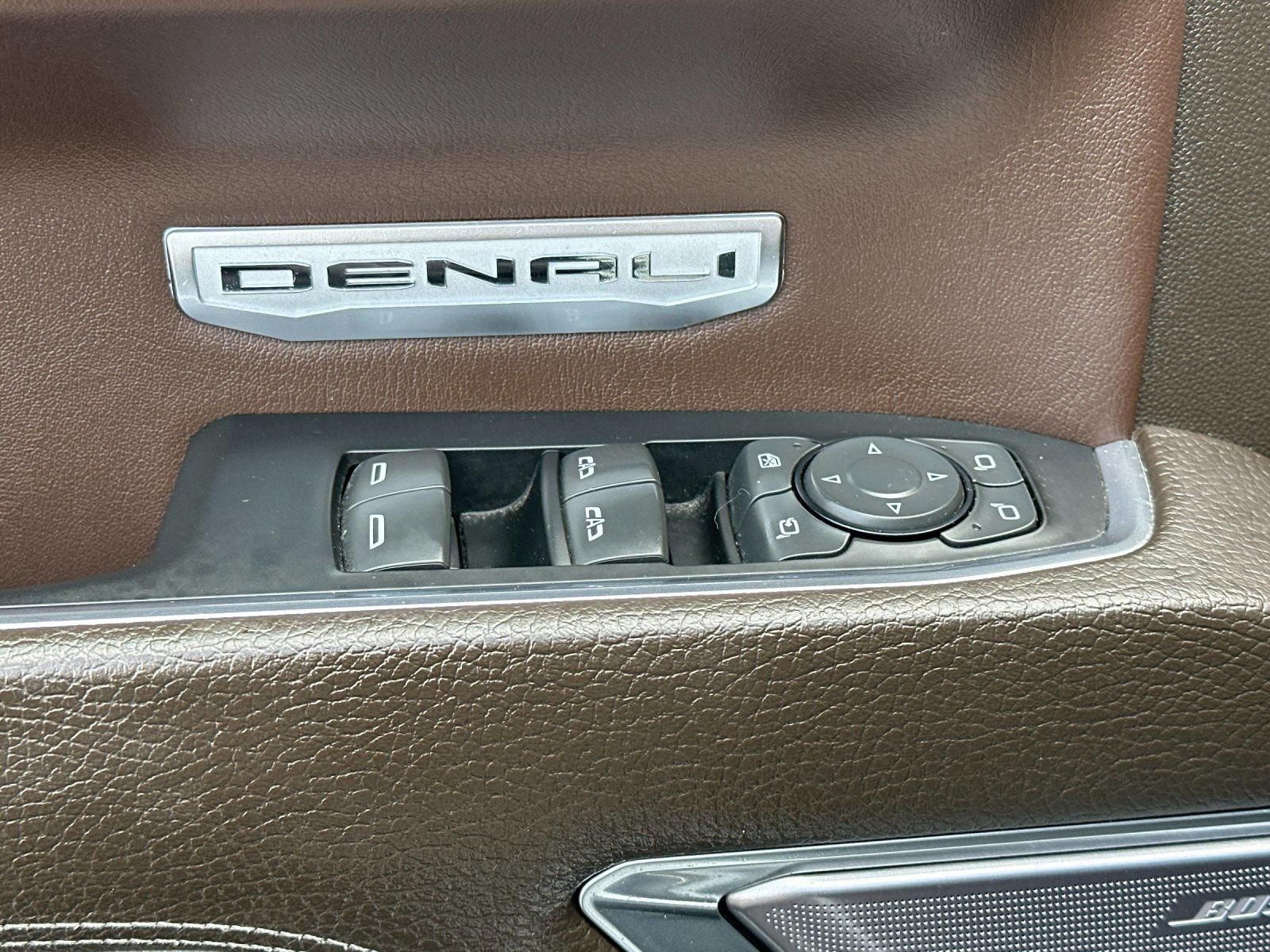 Used 2022 GMC Sierra 1500 Denali w/ Denali Reserve Package AWD/4WD image 12