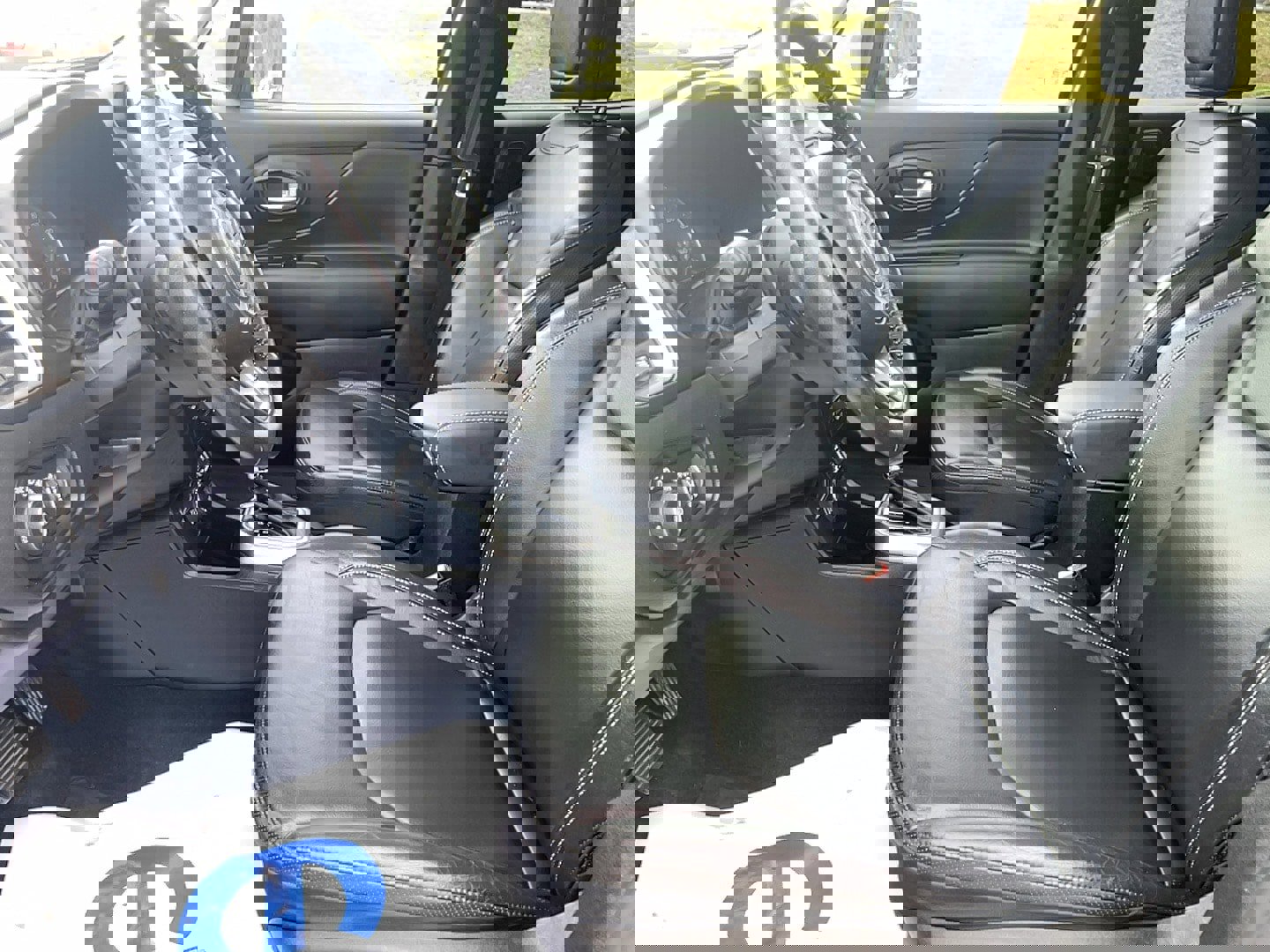 Used 2021 Jeep Renegade Limited w/ Sun & Sound Group image 12