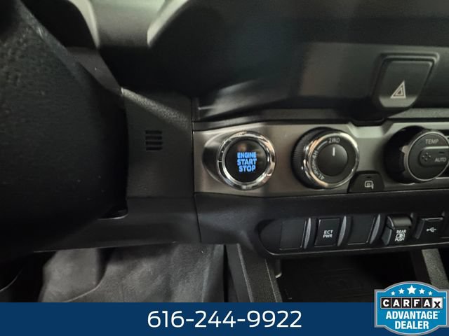 Used 2022 Toyota Tacoma TRD Off-Road AWD/4WD image 20