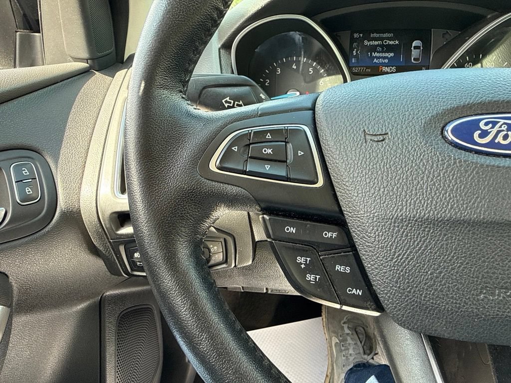 Used 2018 Ford Focus Titanium FWD image 27