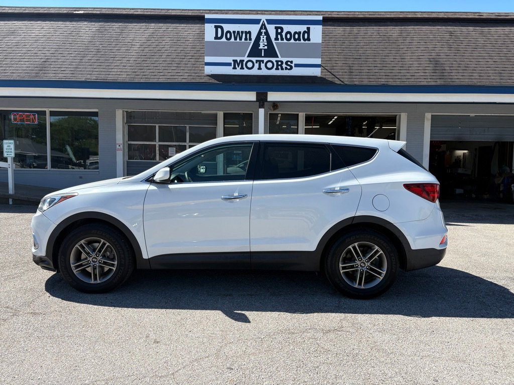 Used 2018 Hyundai Santa Fe Sport FWD image 2