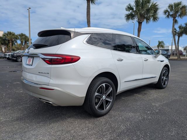 Used 2019 Buick Enclave Essence w/ LPO, Sport Appearance Package image 4