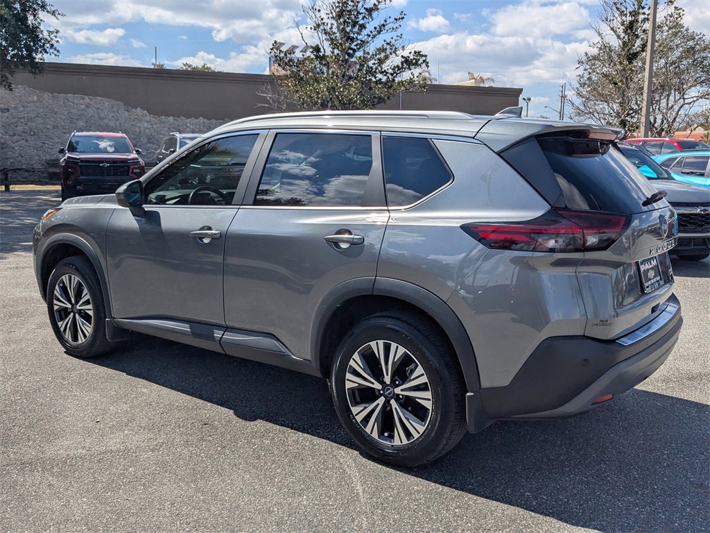 Used 2023 Nissan Rogue SV w/ SV Premium B Package image 5