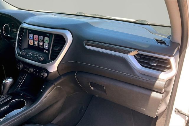 Used 2017 GMC Acadia SLT FWD image 16