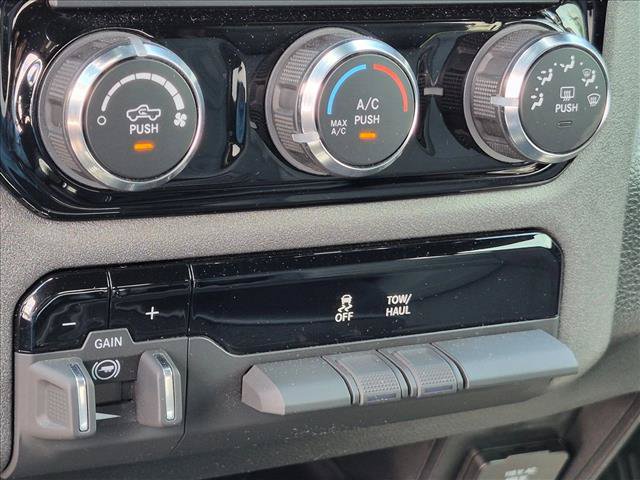 Used 2025 RAM 2500 Tradesman w/ Chrome Appearance Group AWD/4WD image 14