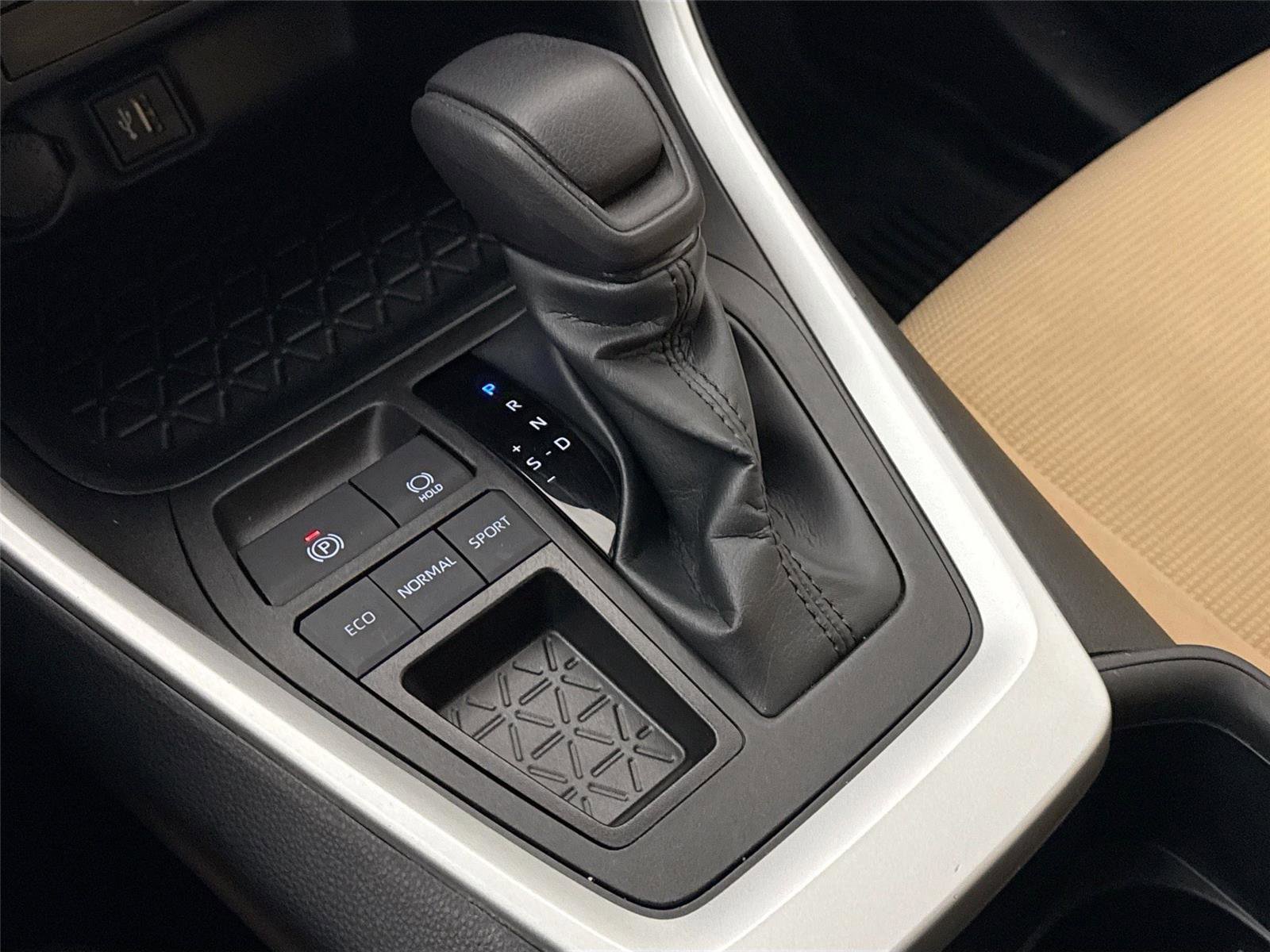 Used 2023 Toyota RAV4 LE image 23