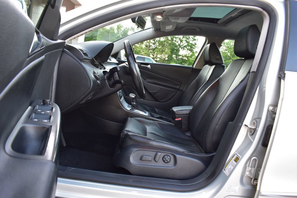Used 2009 Volkswagen Passat Komfort FWD image 14