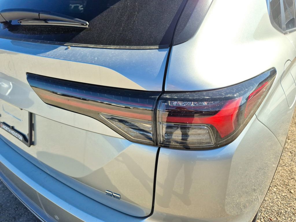 New 2026 Mitsubishi Outlander SE image 11