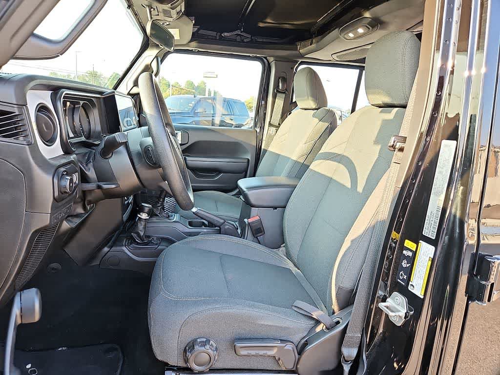 Used 2024 Jeep Wrangler Unlimited Sport AWD/4WD image 13