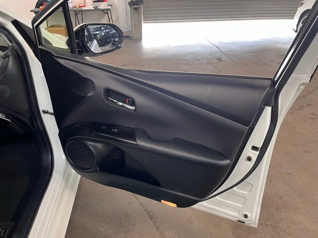 Used 2017 Toyota Prius Prime Plus w/ Carpet Mat Package image 12