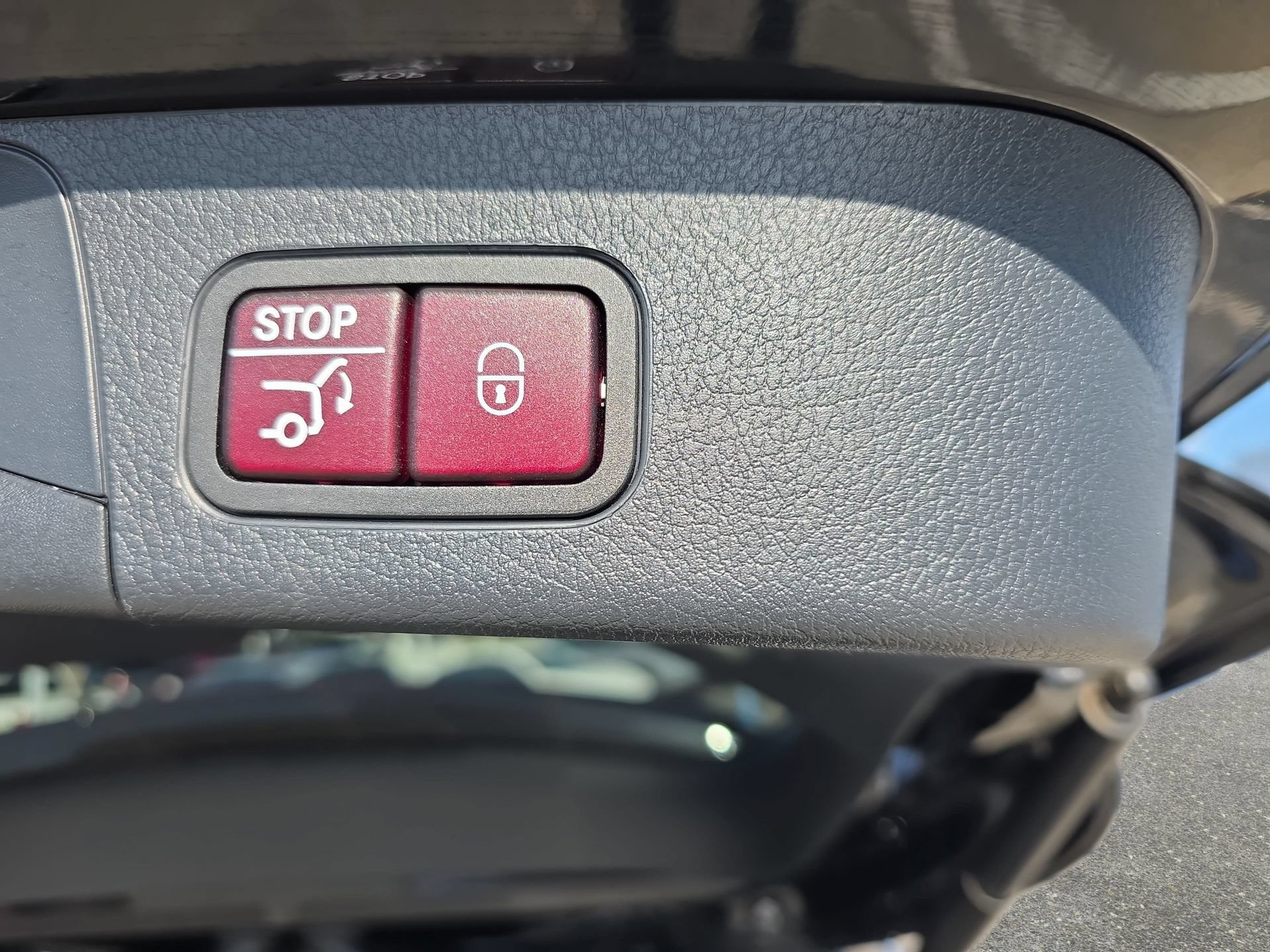 Used 2024 Mercedes-Benz GLB 250 image 13