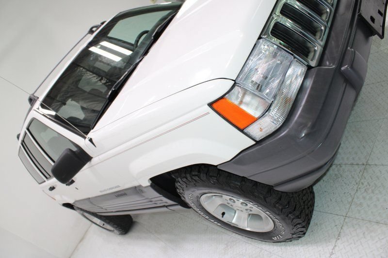 Used 1997 Jeep Grand Cherokee Laredo AWD/4WD image 15