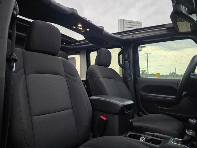 Used 2023 Jeep Wrangler Unlimited w/ Sun & Screen Package AWD/4WD image 22