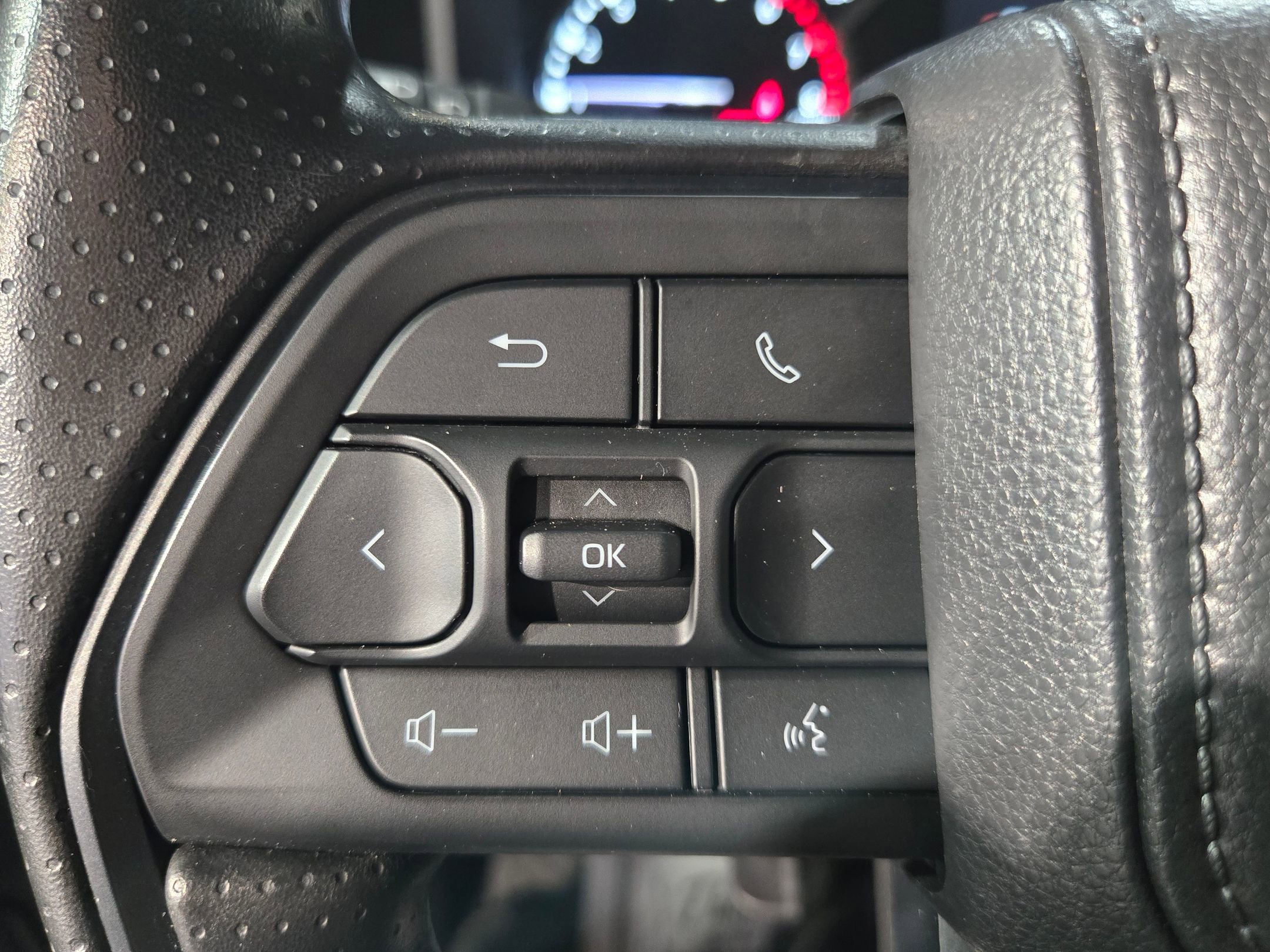 Used 2025 Toyota Tundra SR5 w/ SX Package RWD image 27