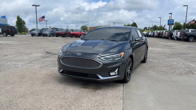 Used 2019 Ford Fusion Titanium FWD image 4