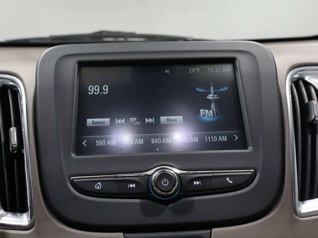 Used 2017 Chevrolet Malibu LT image 25