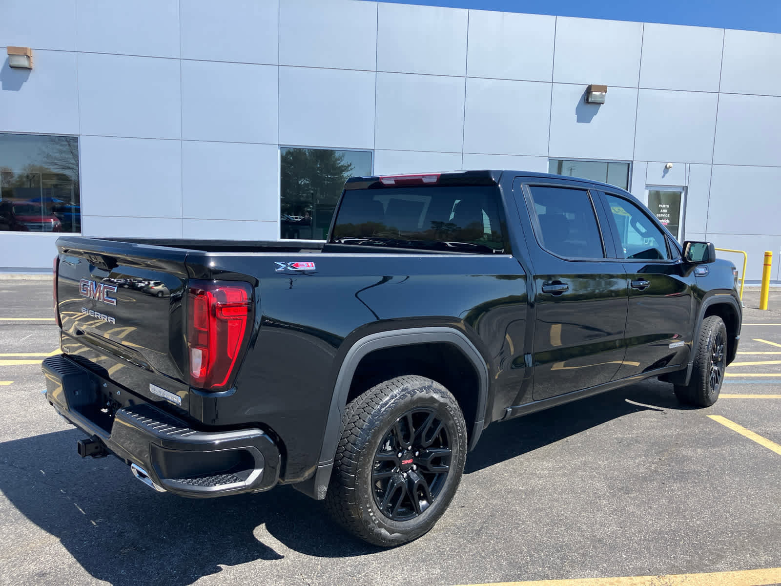 Used 2024 GMC Sierra 1500 Elevation w/ X31 Off-Road Package image 4