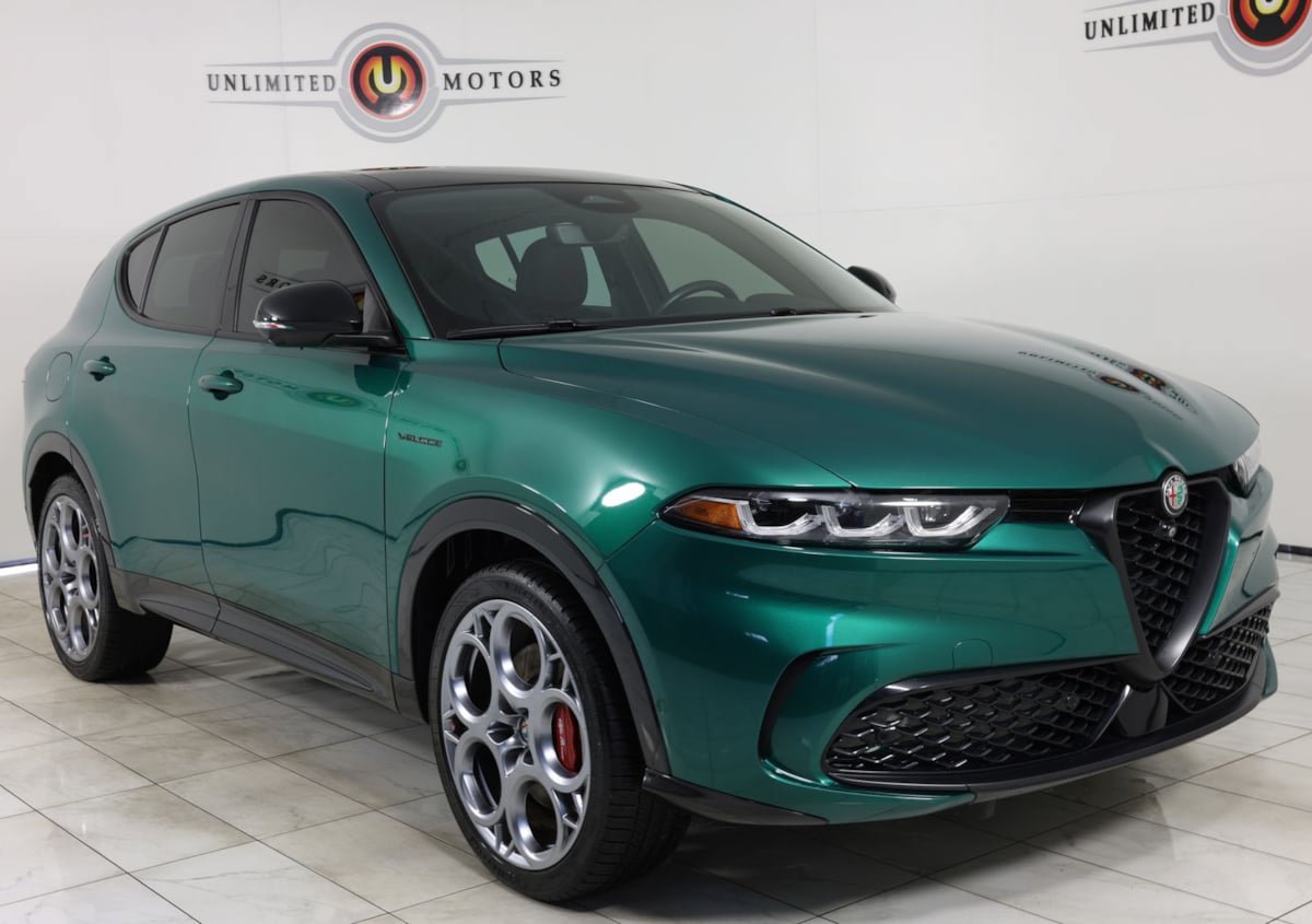 Used 2024 Alfa Romeo Tonale Veloce w/ Active Assist Package AWD/4WD image 38