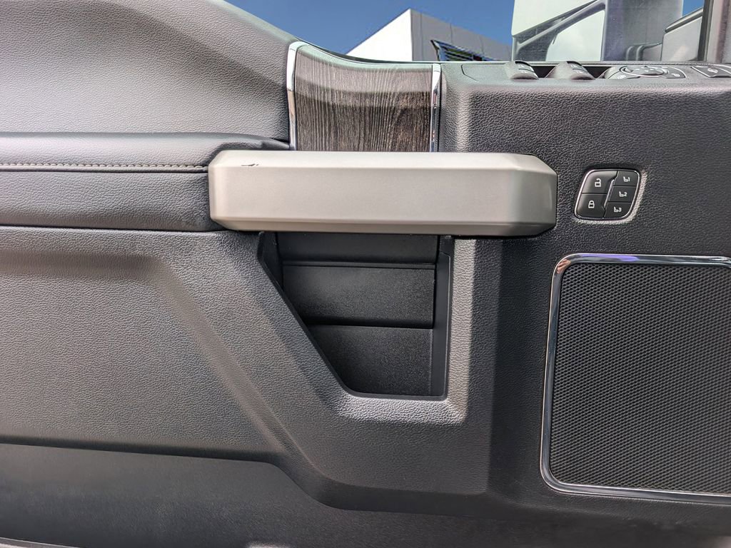 Used 2020 Ford F350 Lariat w/ Lariat Ultimate Package image 14