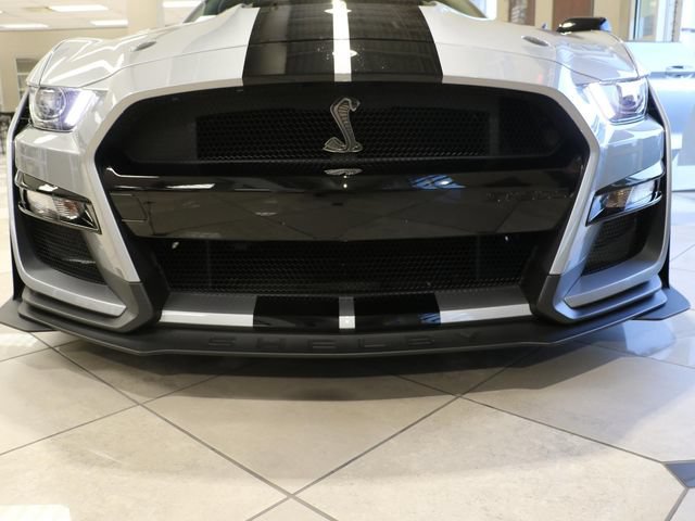 Used 2022 Ford Mustang Shelby GT500 w/ Carbon Fiber Track Pack RWD image 30
