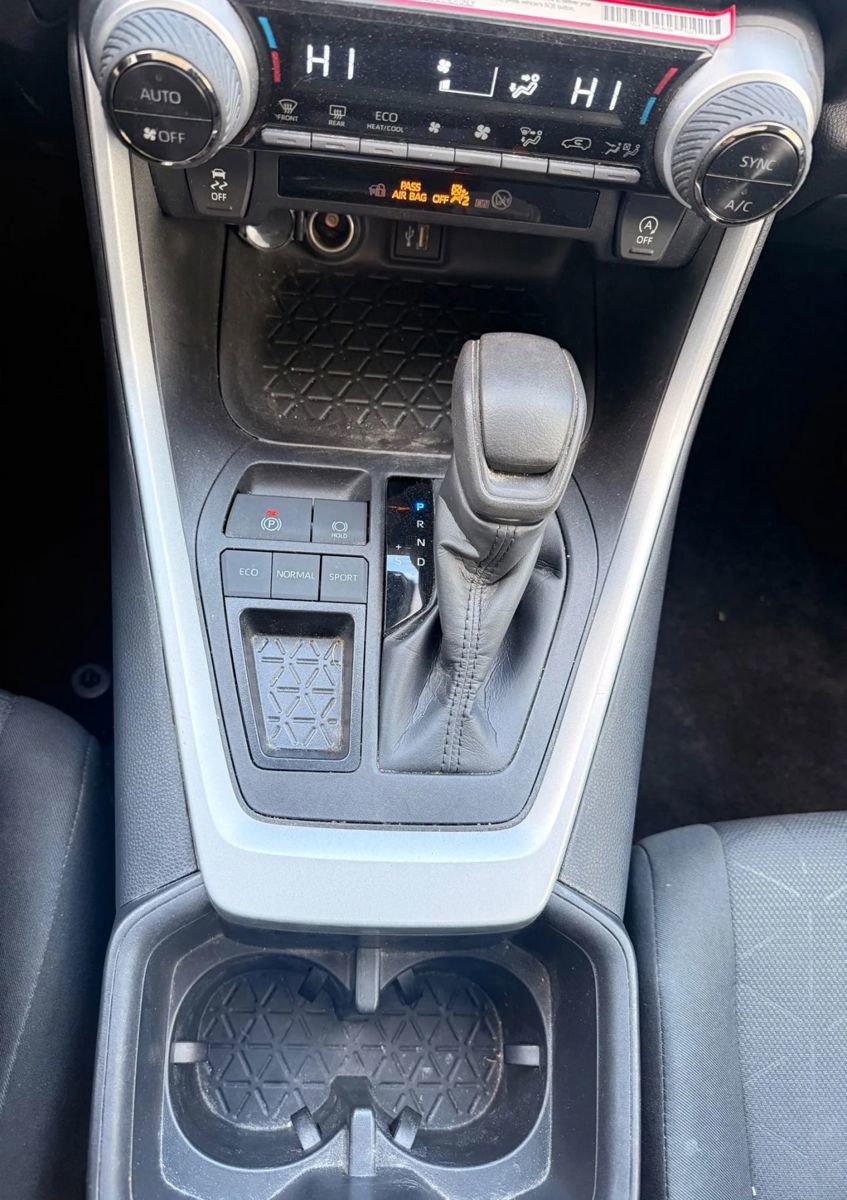 Used 2024 Toyota RAV4 XLE image 21