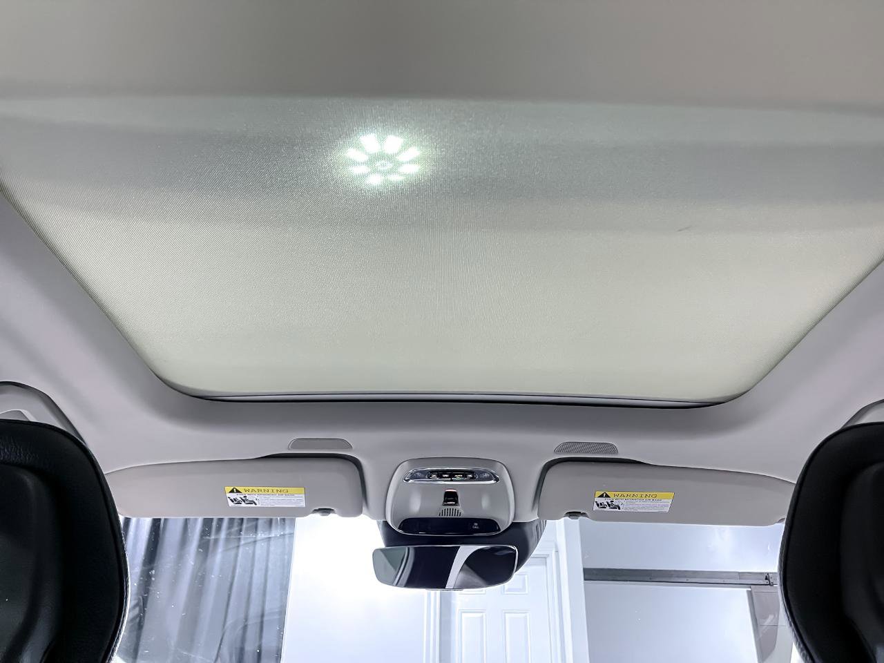 Used 2018 Volvo XC60 T6 Inscription w/ Convenience Package image 30