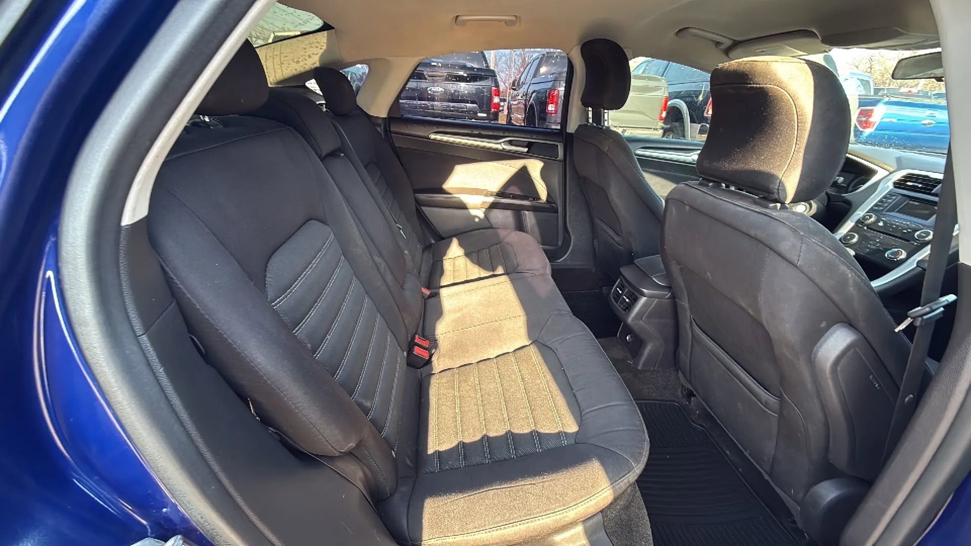 Used 2015 Ford Fusion SE image 15