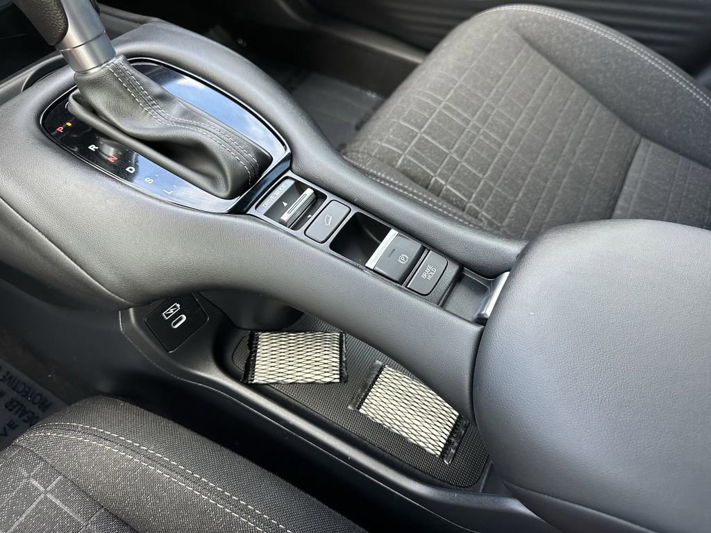 Used 2025 Honda HR-V LX image 26