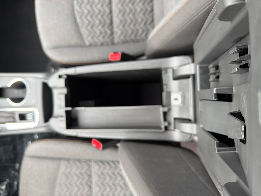 Used 2023 Chevrolet Equinox LT image 24