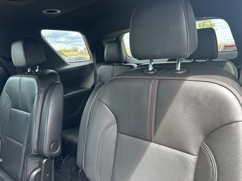 Used 2022 Chevrolet Traverse RS image 20