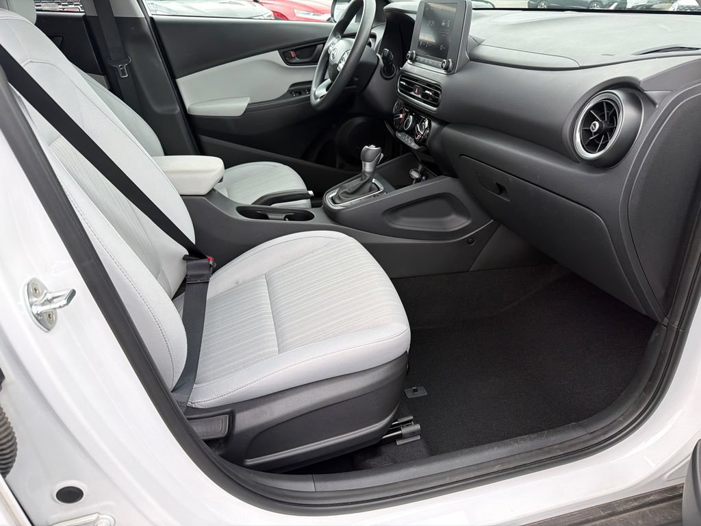 Used 2023 Hyundai Kona SEL FWD image 13