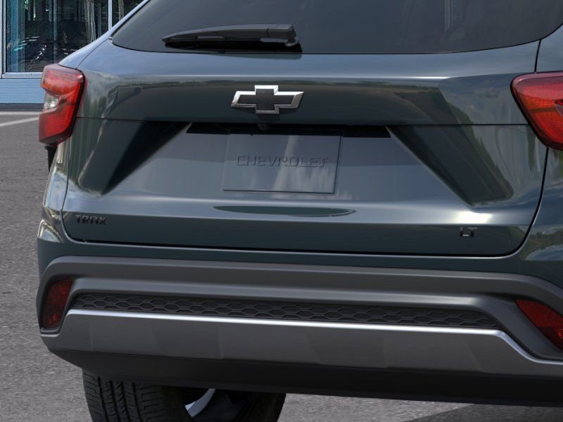 New 2026 Chevrolet Trax LT w/ LPO, Blackout Package FWD image 14