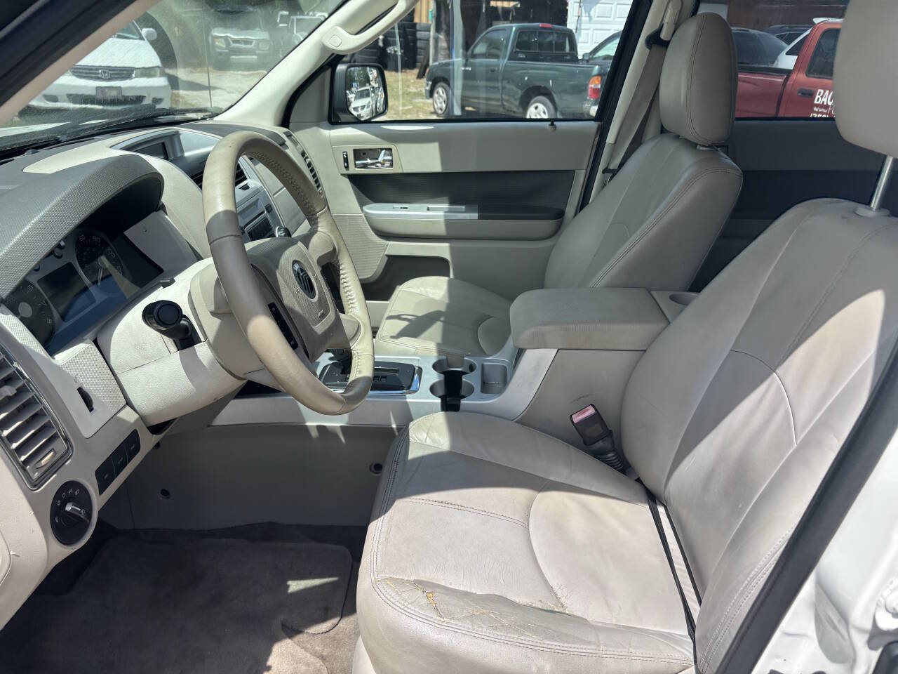 Used 2010 Mercury Mariner 2WD image 9