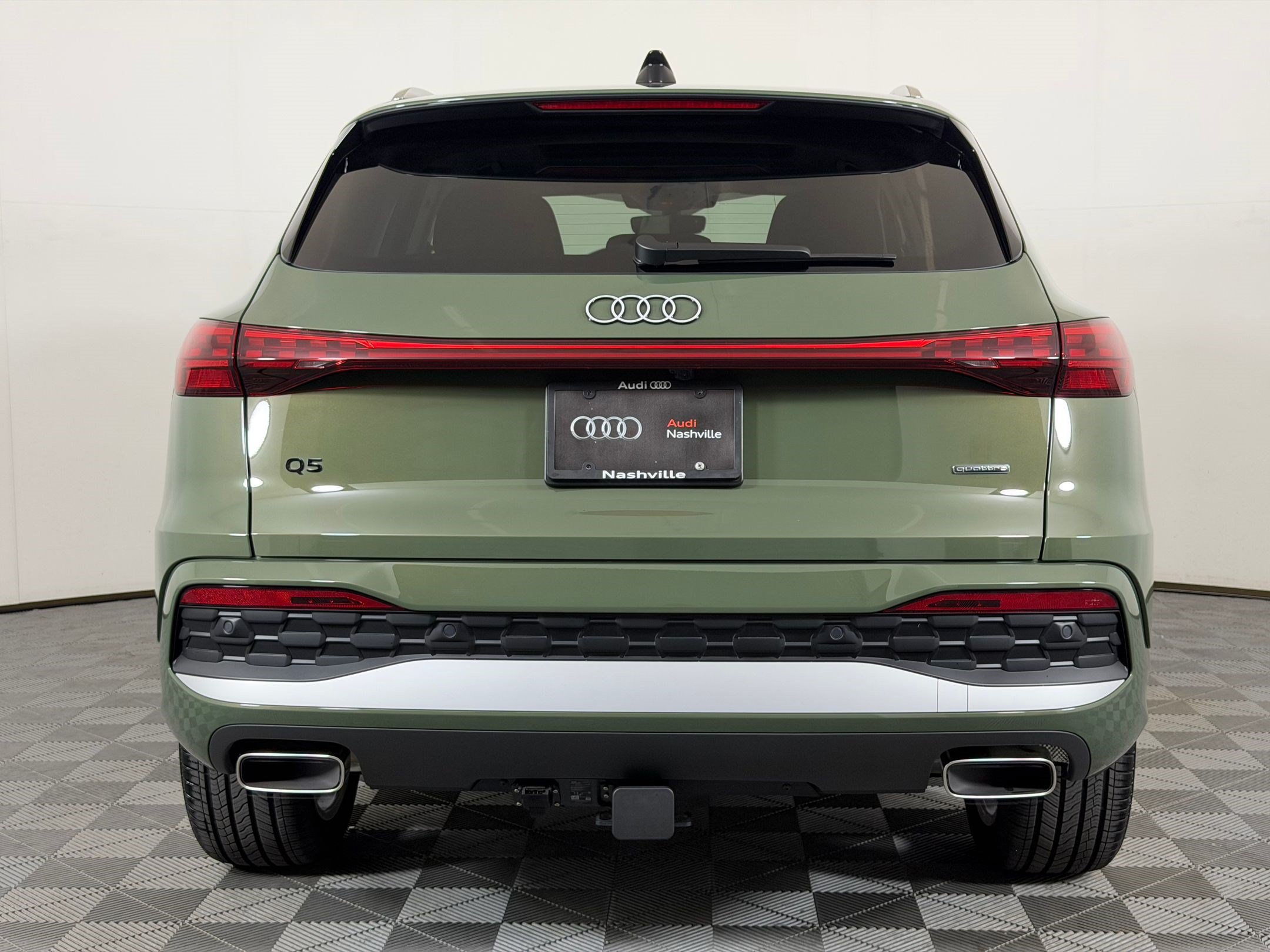 Used 2025 Audi Q5 Premium Plus w/ Premium Plus AWD/4WD image 10
