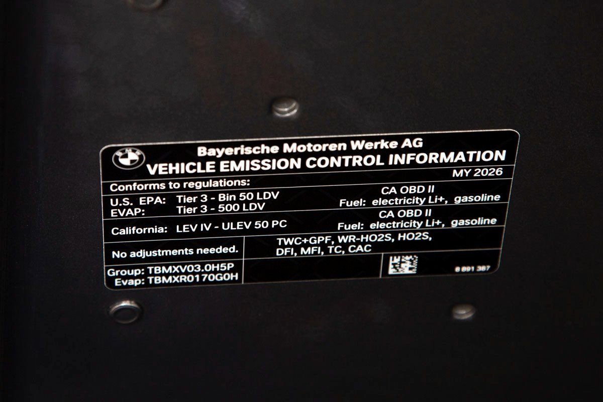 Used 2026 BMW 550e xDrive w/ Premium Package AWD/4WD image 36