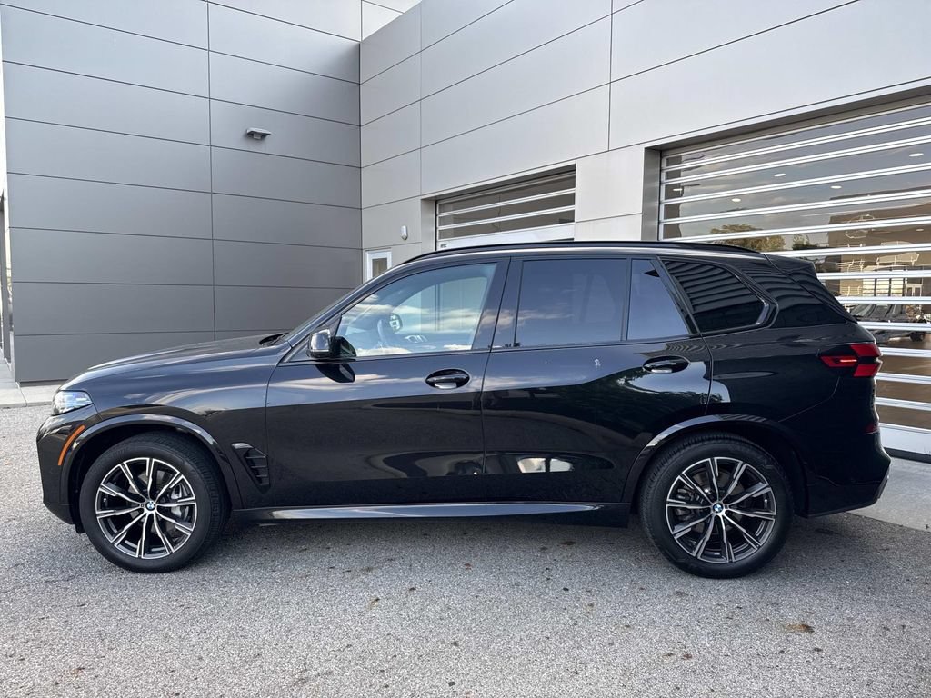 Used 2024 BMW X5 xDrive40i w/ Executive Package AWD/4WD image 4