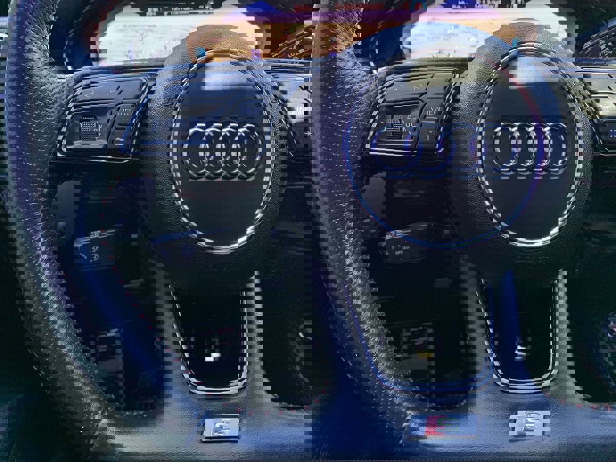 Used 2018 Audi A4 2.0T Premium Plus w/ Premium Plus Package AWD/4WD image 19