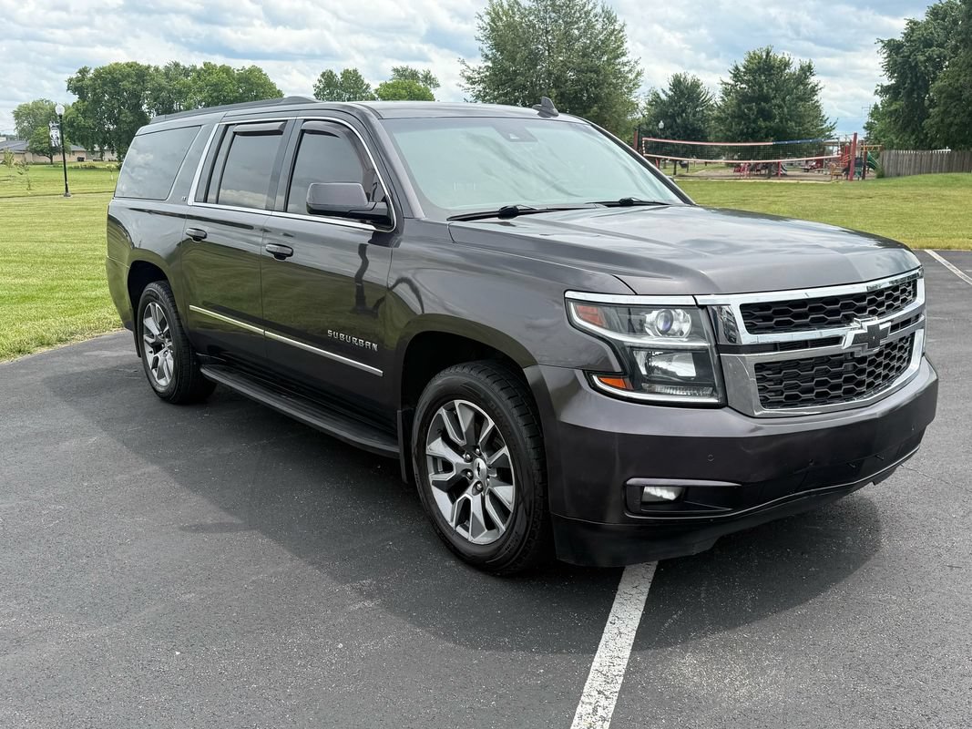 Used 2016 Chevrolet Suburban LT w/ Luxury Package AWD/4WD image 3