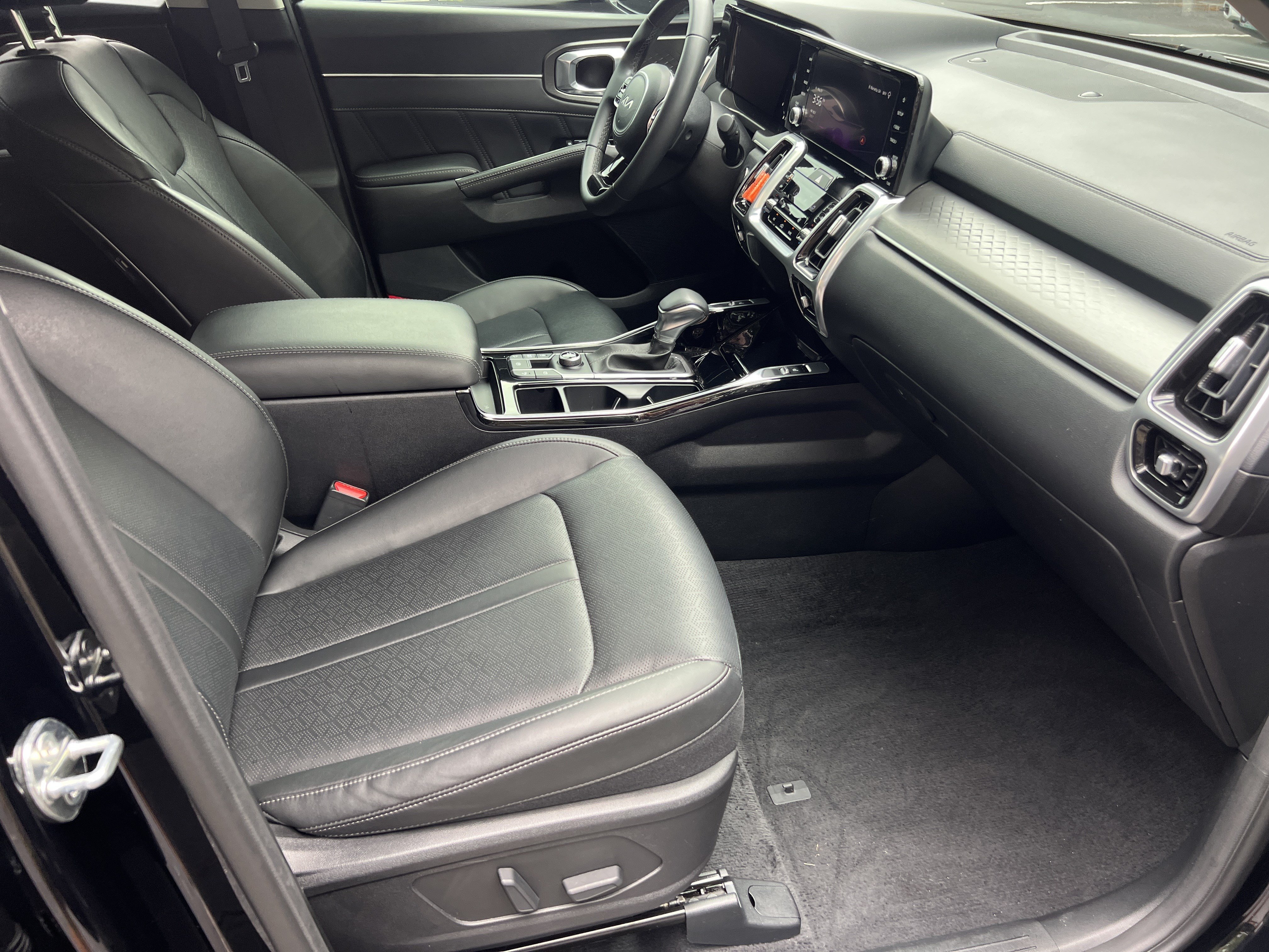 Used 2023 Kia Sorento SX FWD image 17