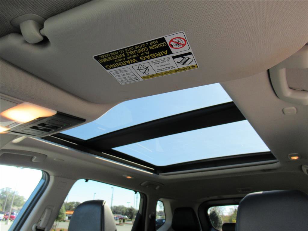 Used 2023 Nissan Rogue SV w/ SV Premium B Package image 24