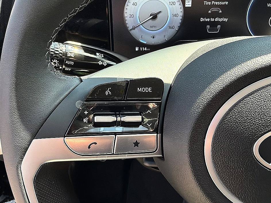 New 2026 Hyundai Elantra Limited FWD image 14