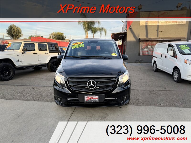 Used 2018 Mercedes-Benz Metris Passenger image 2