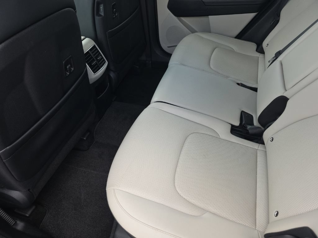 Used 2023 Kia Sportage EX FWD image 11