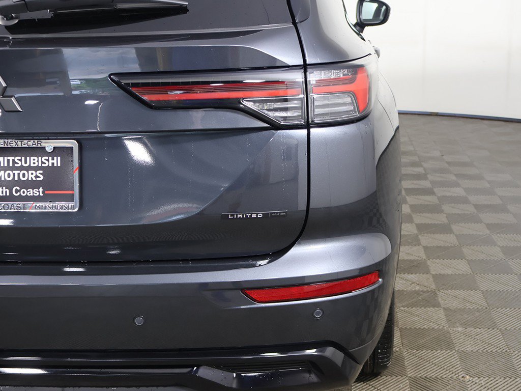 New 2026 Mitsubishi Outlander LE FWD image 9