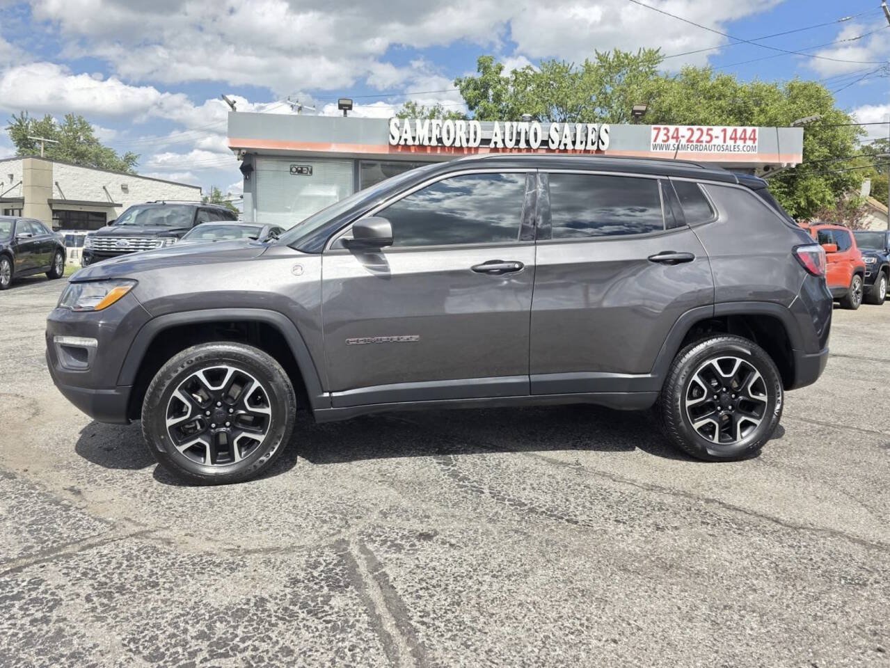Used 2019 Jeep Compass Trailhawk w/ Leather Interior Group AWD/4WD image 2