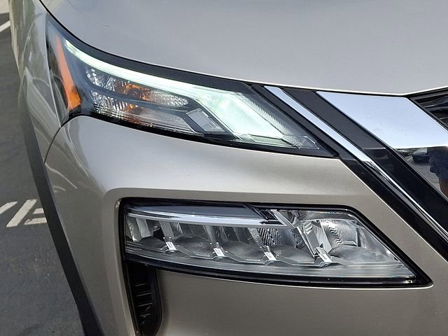 Used 2022 Nissan Rogue SL image 9